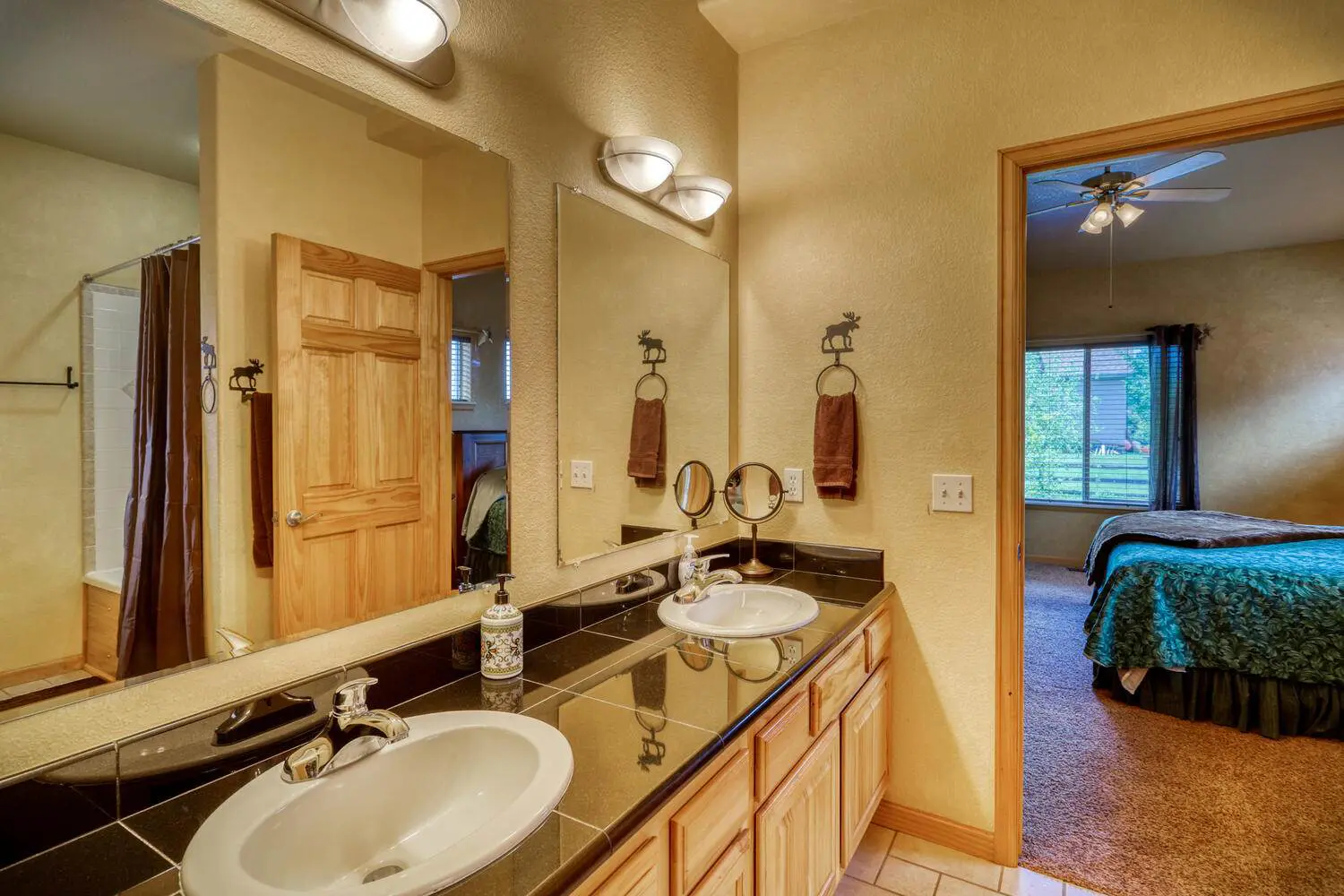 Beautiful bathroom along with a mirror