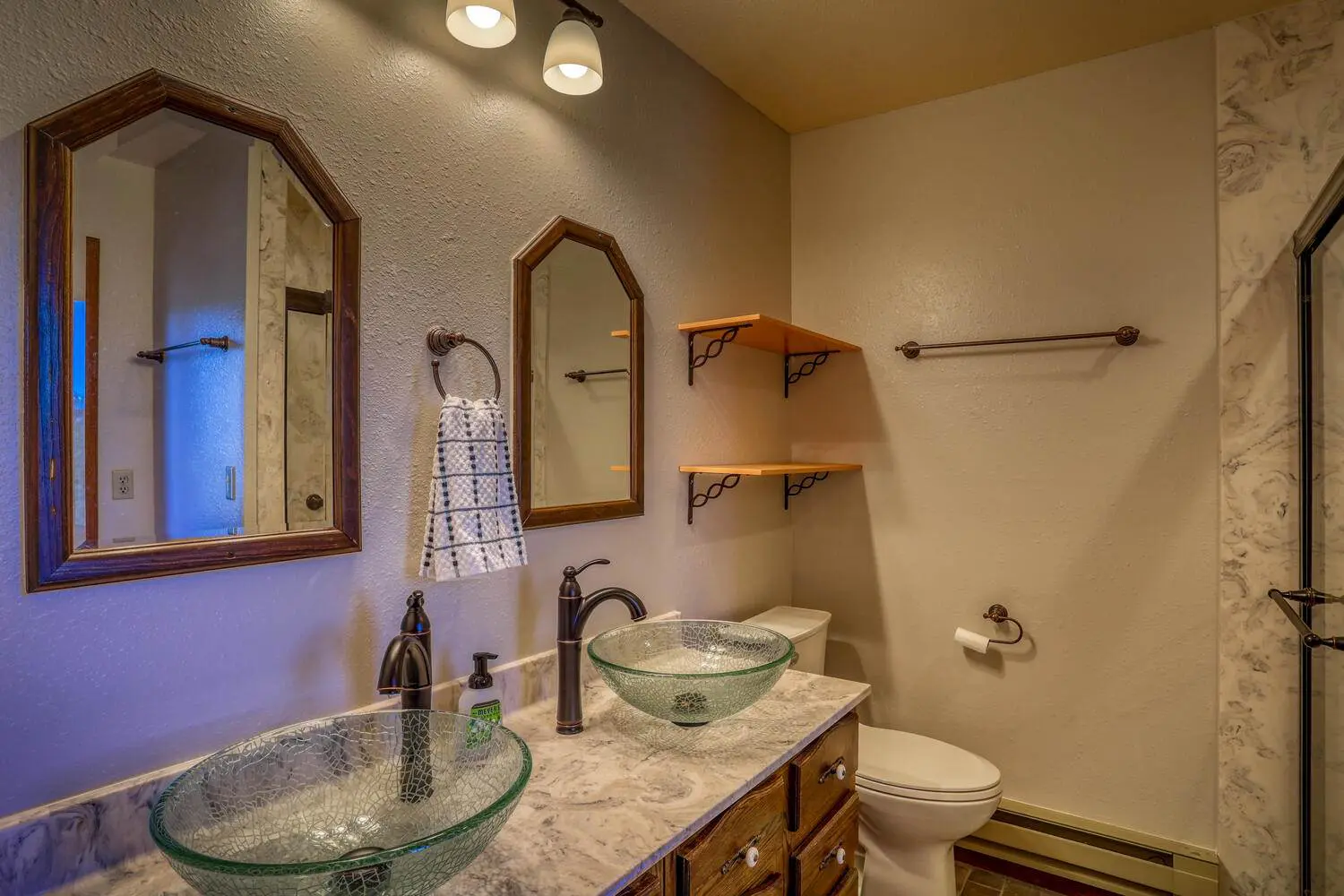 Beautiful bathroom with a wash basin