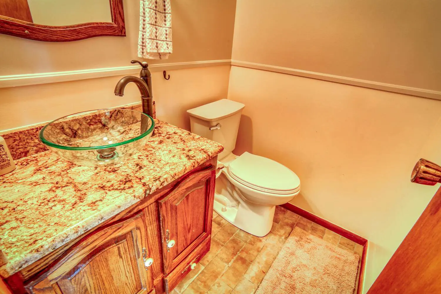 A beautiful bowl wash basin inside a toilet